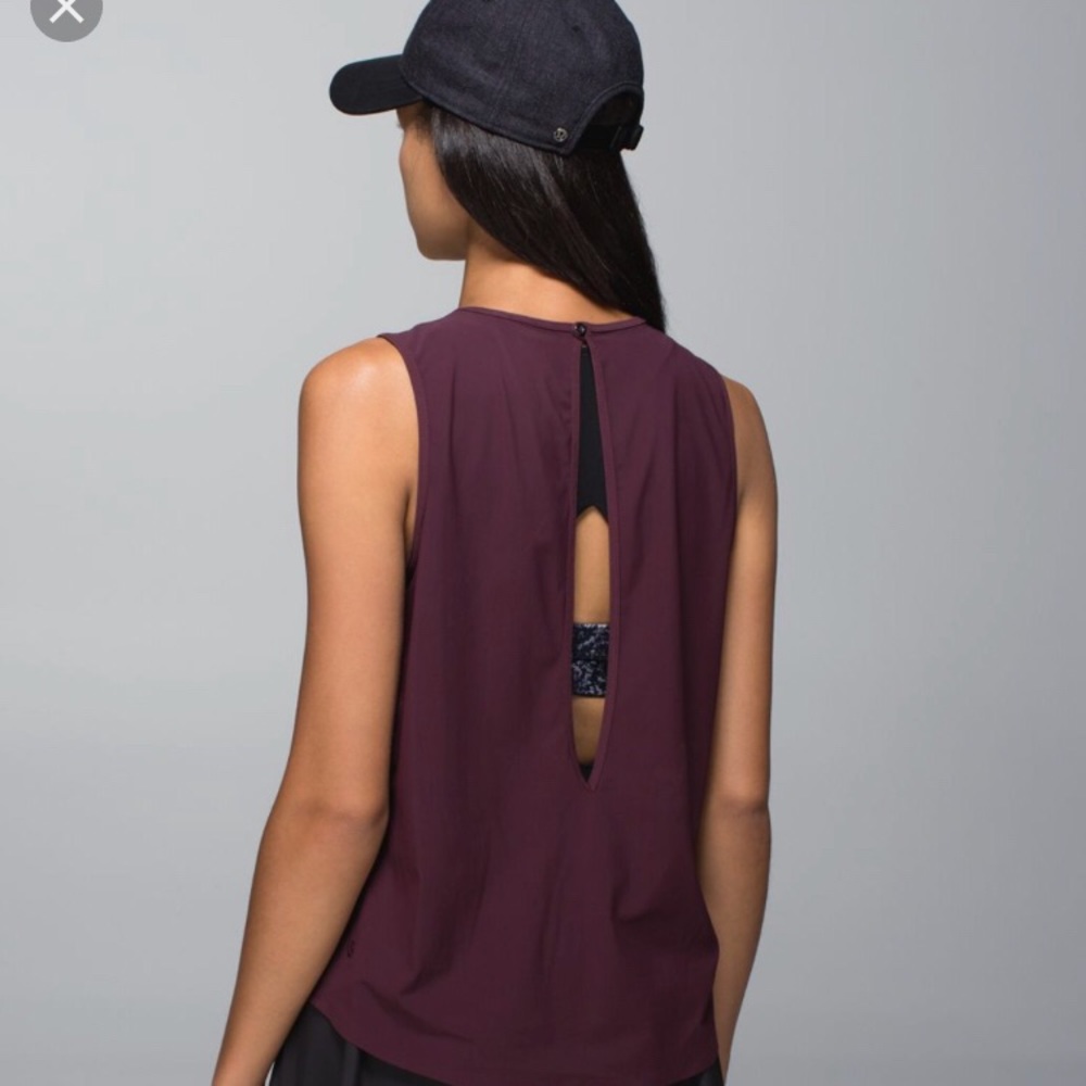 Lululemon Here to There Tank, EUC, size 6, plum